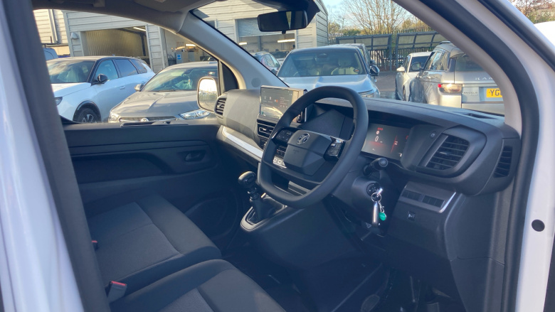 Vauxhall Vivaro L2 Diesel 2.0 Turbo D 145 Prime H1 Double Cab